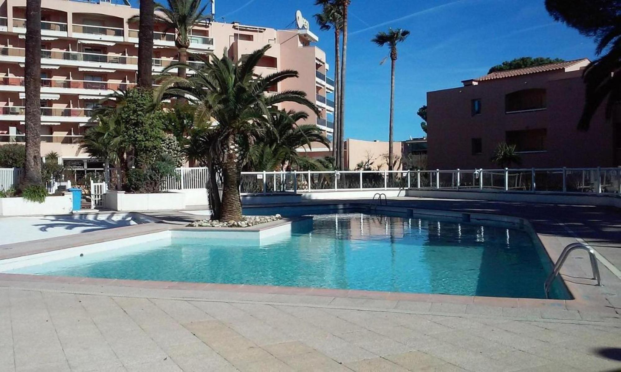 Appartement Accueillant A Golfe Juan 30 M² Piscine Zewnętrze zdjęcie