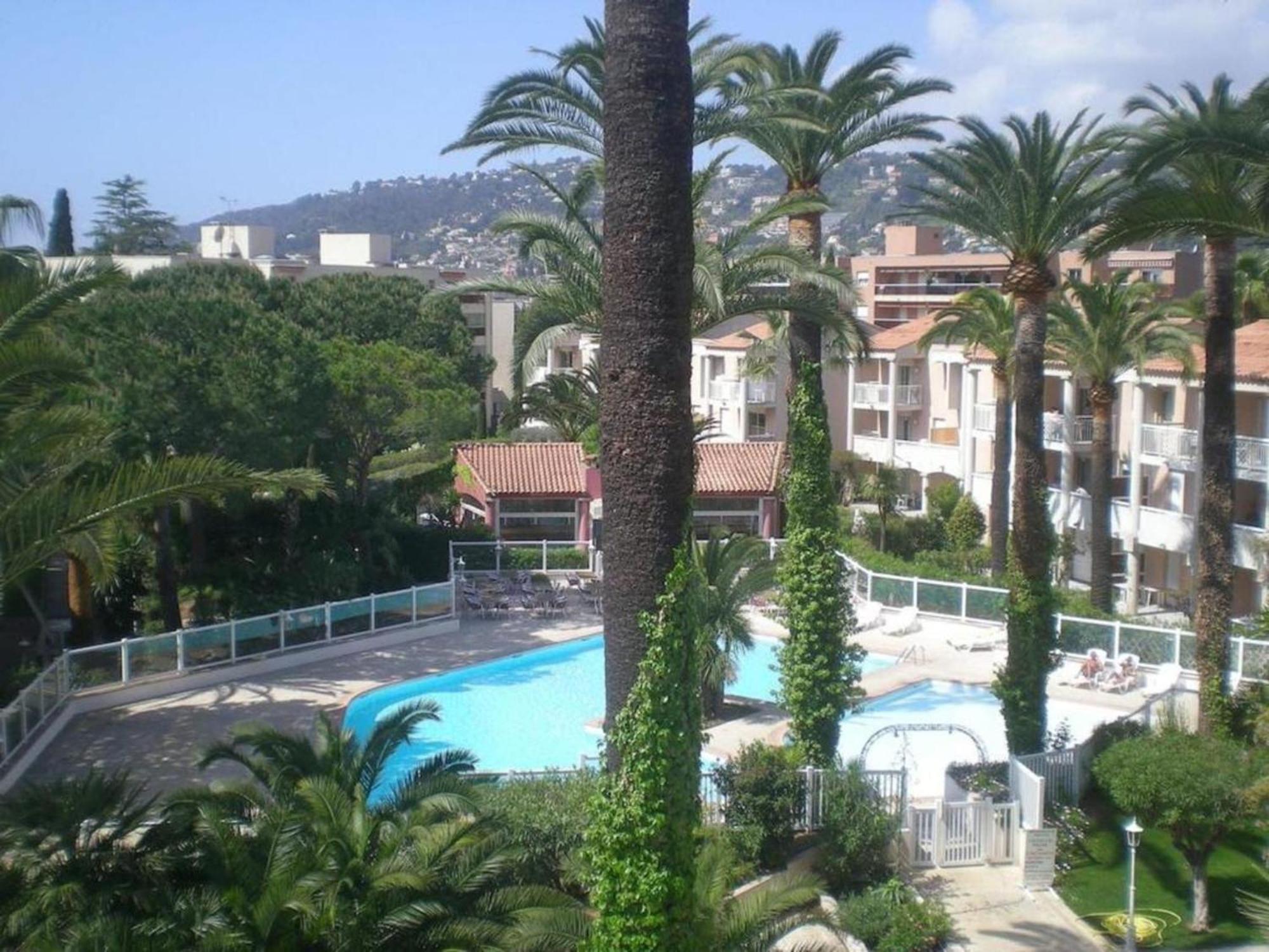 Appartement Accueillant A Golfe Juan 30 M² Piscine Zewnętrze zdjęcie